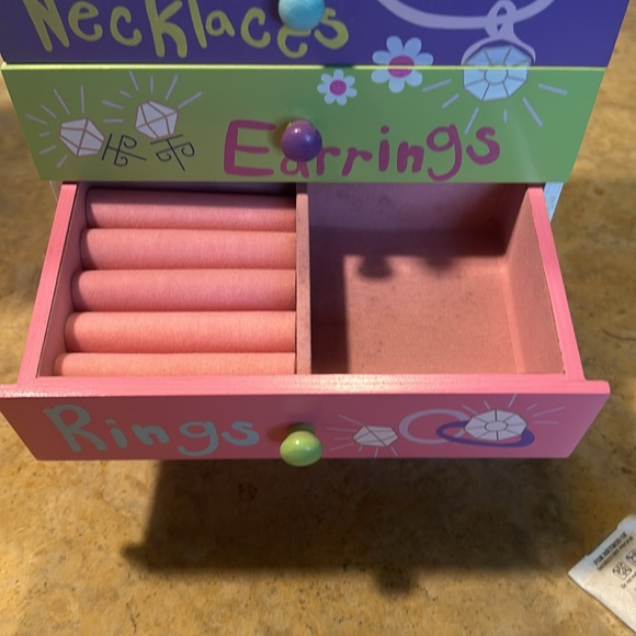 Kids Jewelry Box - Picture 4 of 8